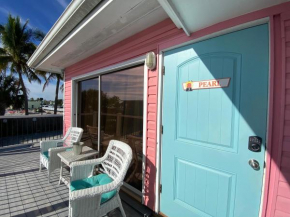 Pearl - Beacon Beachfront Suite #2 Direct View